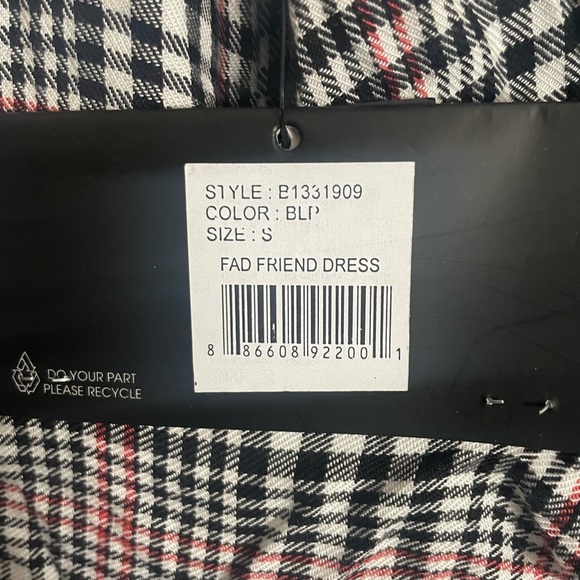 Volcom Fab Friend mini dress - Picture 4 of 6